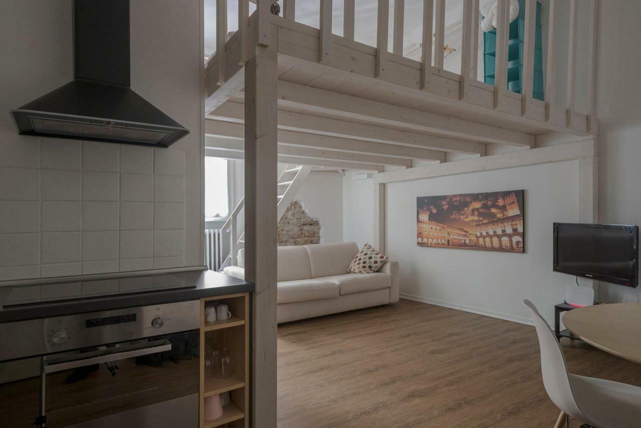 Apartmán New Loft In The Heart Of Bologna 2 Exteriér fotografie